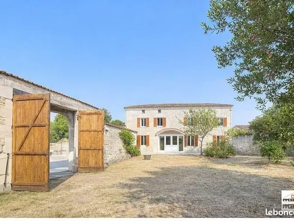 Maison 7 pièces 158 m²