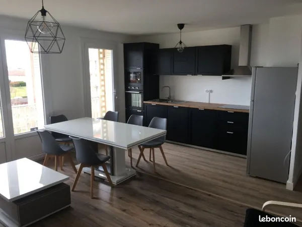 Chambre dans colocation meublée proche transports