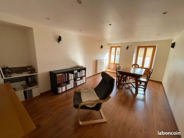 Appartement 3 pièces centre d'Ornans