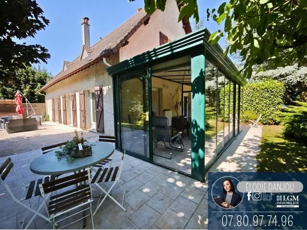 Maison avec 4 chambres + 1 bureau - Grand jardin - Garage - Proche de Vendôme, Montoire-sur-le-Loir 