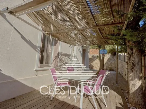 Maison à vendre avec piscine proche centre Toulon - 5 chambres