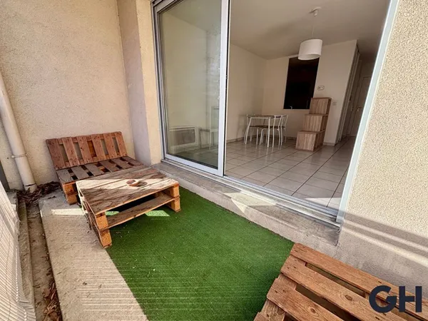 Appartement 2 pièces avec terrasse et garage