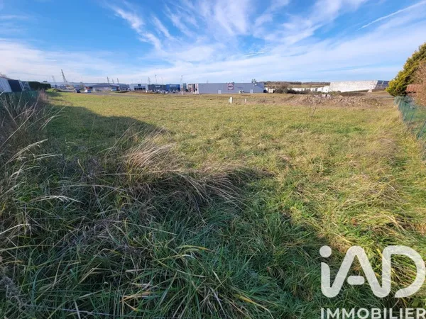 Terrain 2377 m²