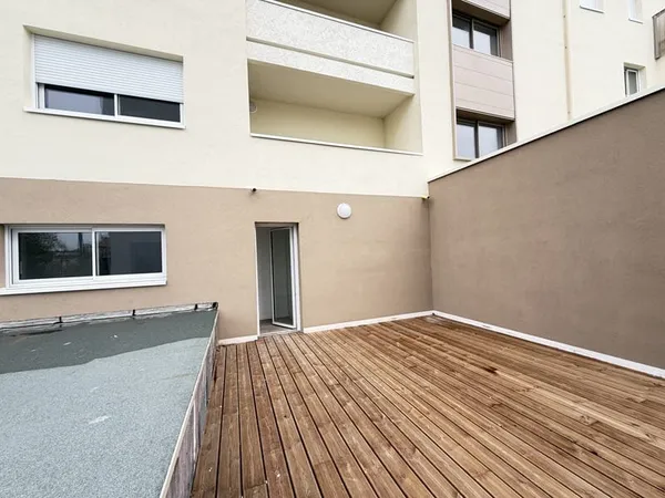 AGEN CENTRE - APPARTEMENT T2 NEUF AVEC TERRASSE ET PARKING