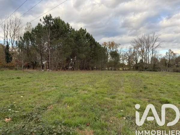 Terrain 6469 m²