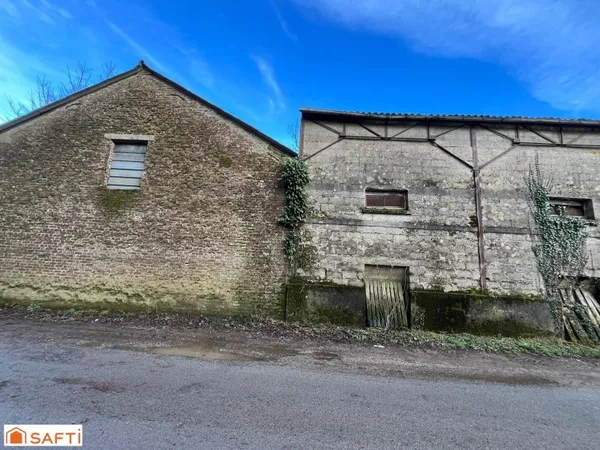 RARE sur le marché, Grand hangar de plus de 400 m2