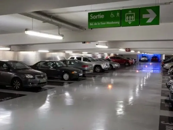 Parking 13 m²