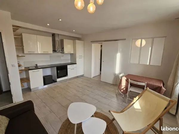 Appartement 2 pièces entièrement rénové - Mairie d'Aubervilliers