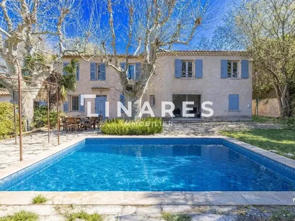 LA PROVENCALE - Villa T6 de 166m2 - Jardin 1500 m2- Stationnement - 13009 Le Cabot