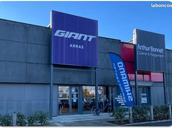 Local commercial 437 m²