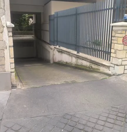 Stationnement Location Paris   120€