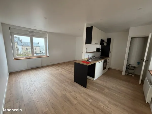 Nouveau sur le marché Lumineux T3 de 64m² avec de nombreux rangements rénové à neuf
