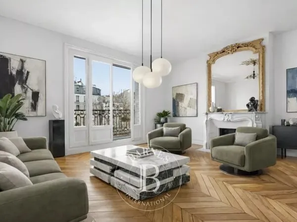 Appartement 6 pièces 103 m²