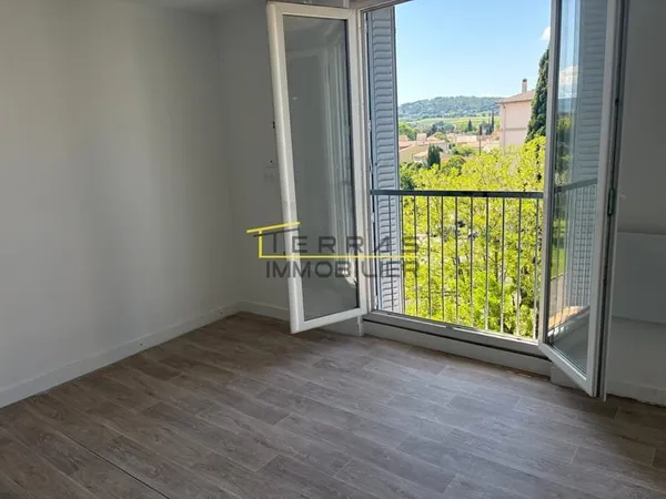 Appartement de type 3 vendu loué, résidence Le Mistral à Val