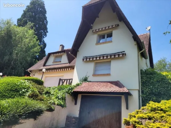 Maison 6 pièces 222 m²