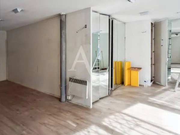 Local commercial 45 m²