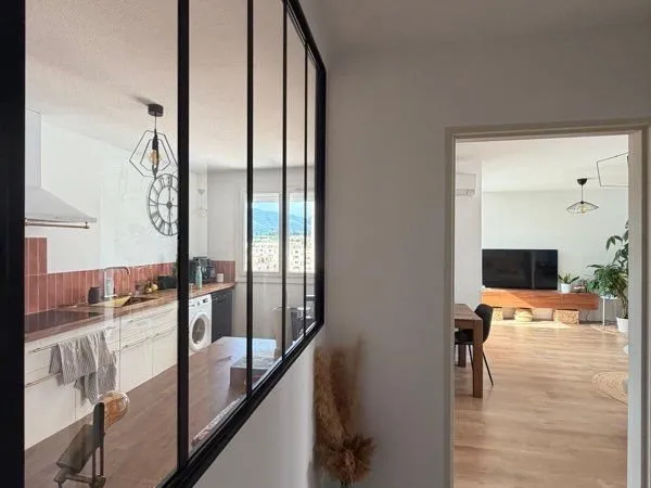 Appartement T4 dernier étage