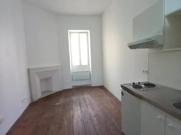 Appartement T1 de 21.78m² centre ville Lesparre
