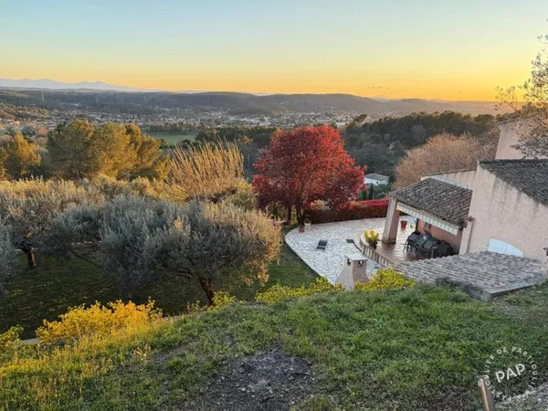 Maison 4 pièces 200 m²