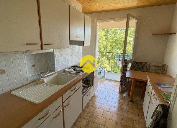 APPARTEMENT AVEC BALCON