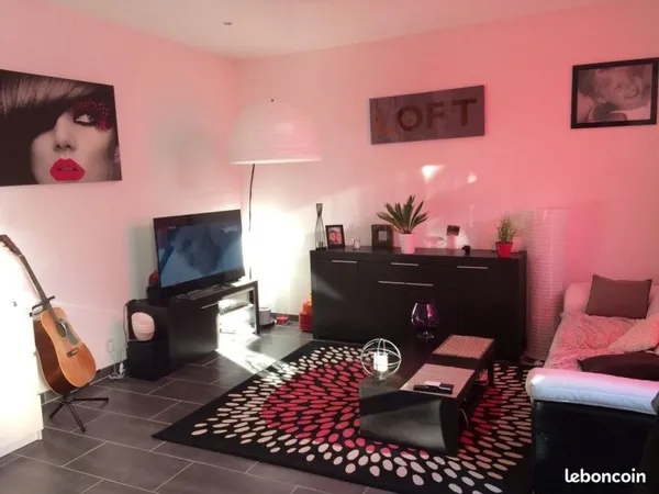 Charmant F3 duplex 55m2, implanté entre le centre ville de Elbeuf et le champ de foire