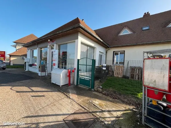 Boutique 150 m² Écardenville-la-Campagne