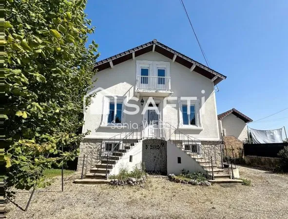 Majestueuse maison dans un secteur pavillonnaire proche des écoles et commerces