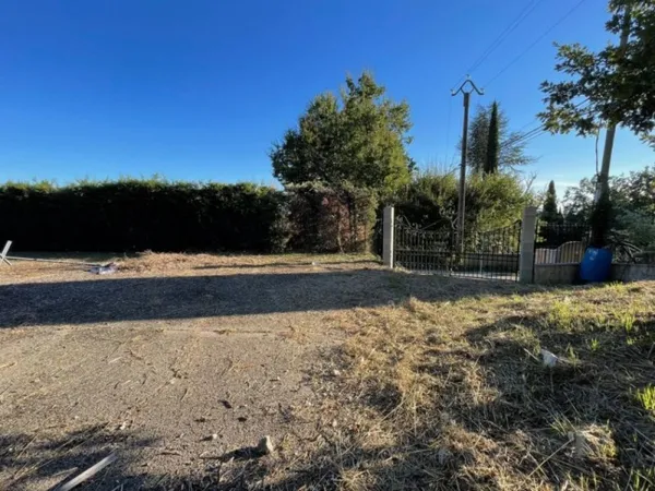 Terrain 1068 m²