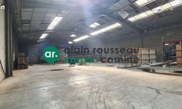 Local 4917 m² Segré