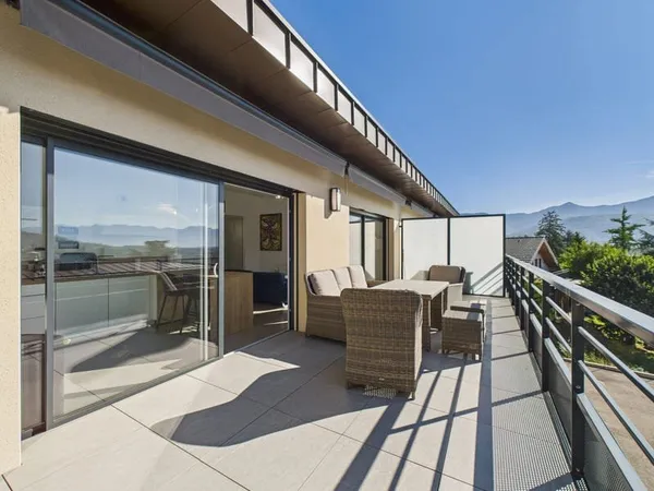 Chambéry appartement T4 dernier étage 86,72m2 terrasse garag