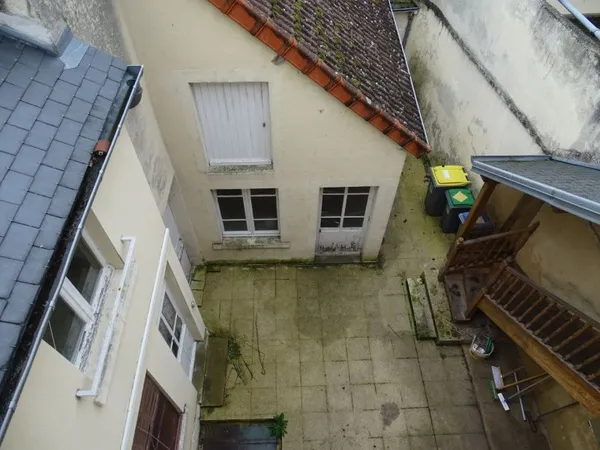 Vend immeuble à Châteauneuf sur Cher