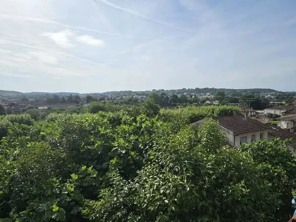 Propriété 5 pièces 180 m²