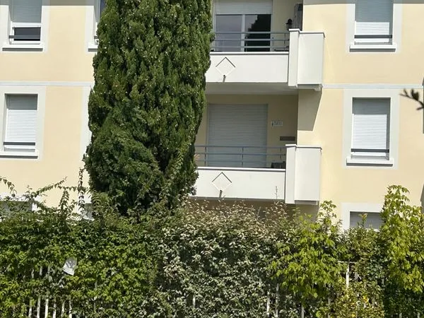 T2 meublé balcon parking piscine ouest