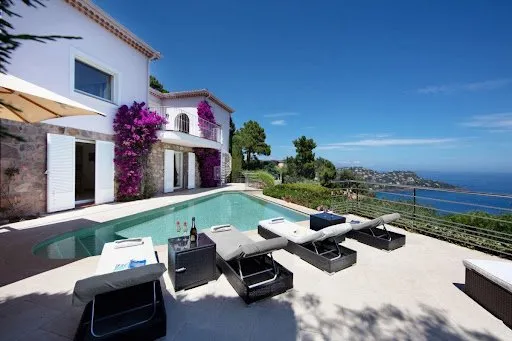 Propriété 6 pièces 231 m²