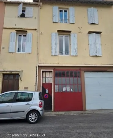 IMMEUBLE (2 appartements + 1 garage)
