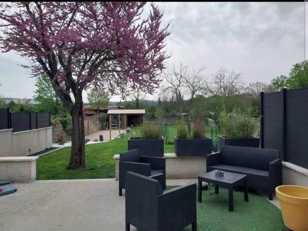 Maison de village atypique sur St maurice de remens