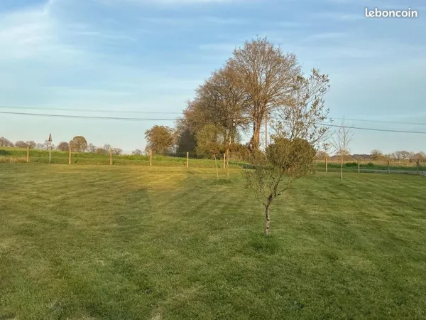 Terrain constructible 550 m2 à 3kms de Saint Aubin du Cormier