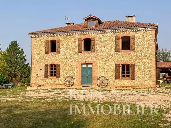 Maison Gasconne au coeur de la campagne Gersoise
