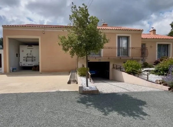 Maison Froidfond - 125 m2 - terrain 1200 m²