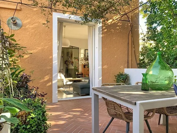 Haut de Maison + dépendance + jardin - LE CANNET
