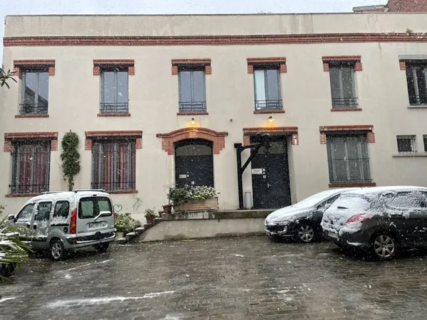 Local d'activité 253 m²