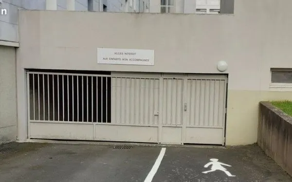 Garage fermé