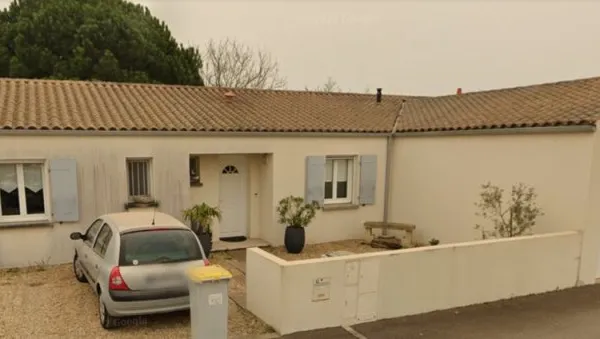 Maison de plein pied T4 commune de VERGEROUX 17300