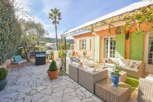 Maison 9 pièces 232 m²