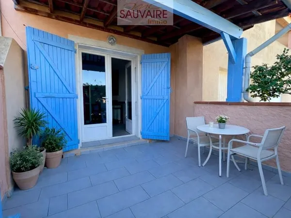 Maison de vacances centre du village avec garage proche tout