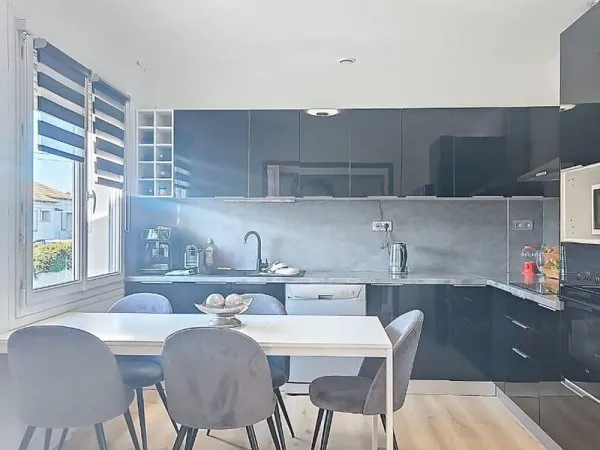 Maison Nimes 4 pièce(s) 111.146 m2