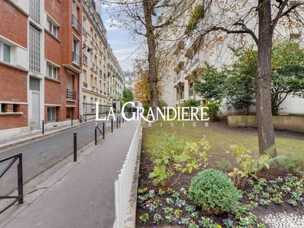 Stationnement Vente Paris   50000€