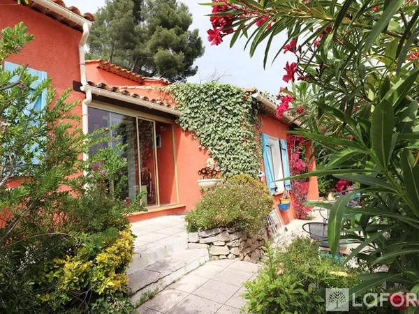 LA VALETTE DU VAR Maison 6 pièces - jardin - piscine - garage