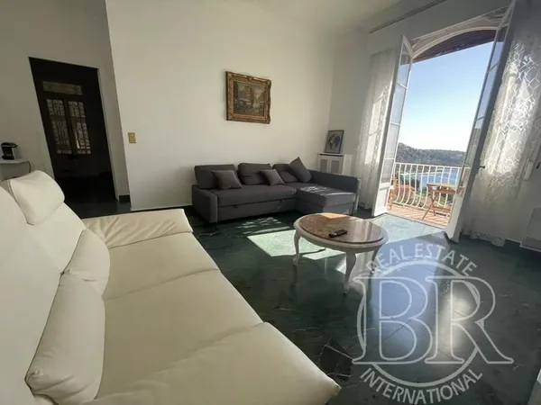 Roquebrun-Cap-Martin. Location Maison 350 m vue panoramique terrain 1000 m² 1 km de MONACO