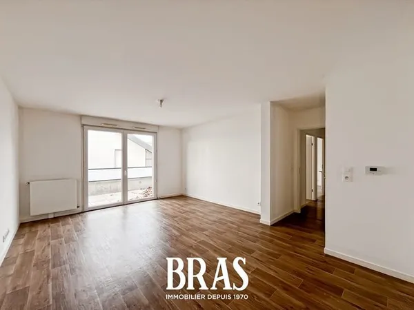 Appartement T3 avec balcon et parking